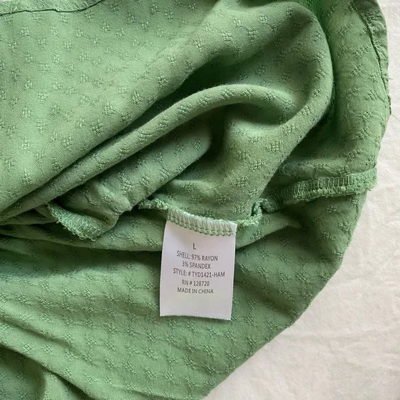 ALYA green top with front knot - Picture 3 of 8